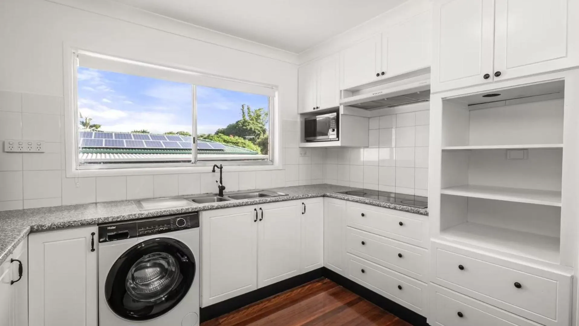 Charming Home In Algester Close To Plaza